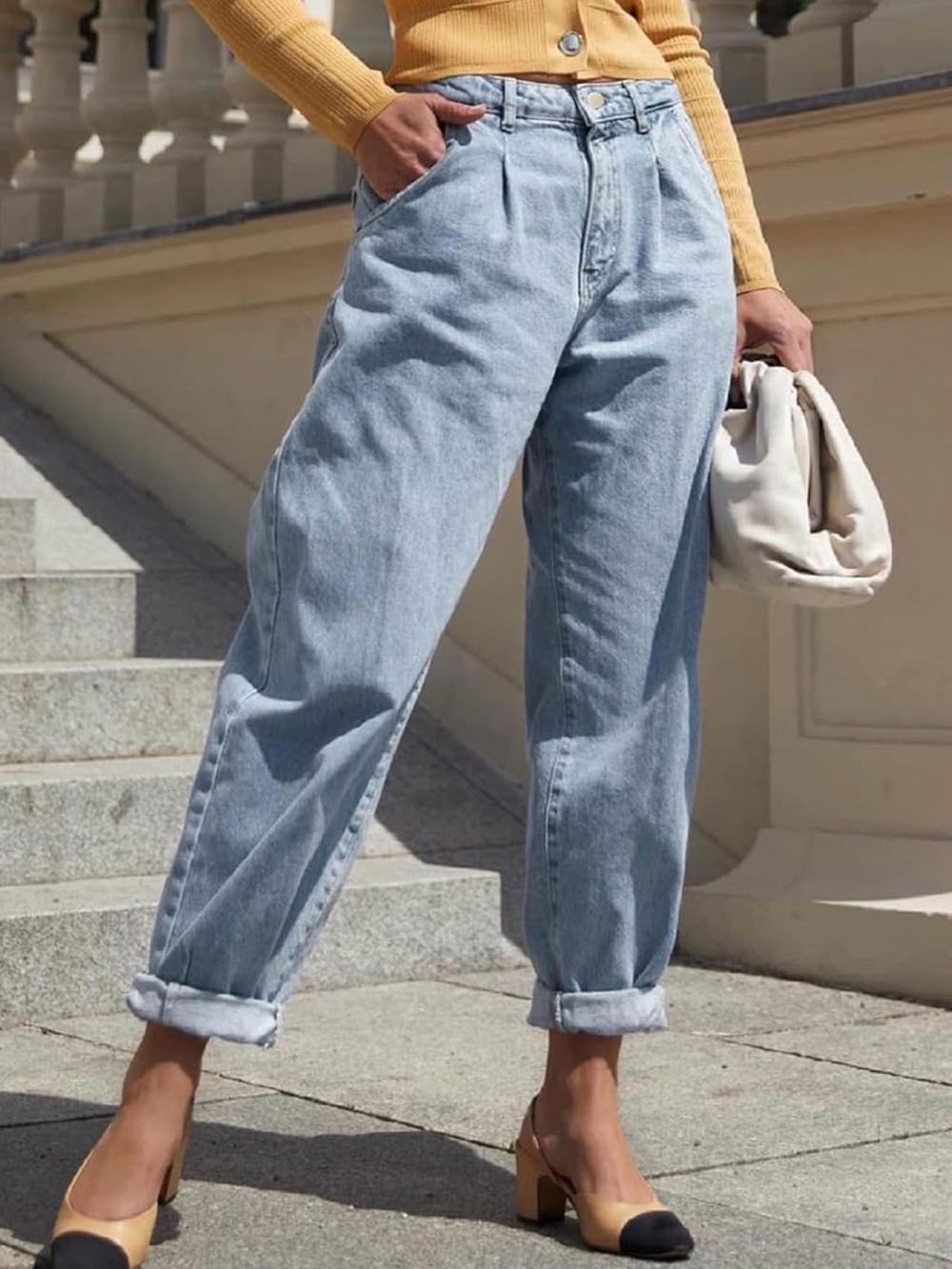 Light Wash Women's High-Rise Pleated Jeans - Light Blue